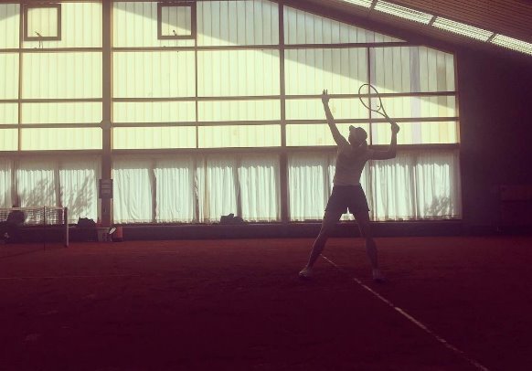 Marija Šarapova je že v Stuttgartu, kjer še ne sme igrati na uradnih igriščih, saj ima prepoved igranja do 25. aprila polnoči. | Foto: Instagram/Getty Images
