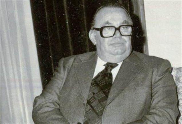 V nadzornem svetu LHB banke je sedel tudi Stane Dolanc, dolgoletni najožji sodelavec in zaupnik jugoslovanskega predsednika Josipa Broza Tita. Dolanc je imel pomembno vlogo v obračunu s tako imenovano slovensko pomladjo v začetku sedemdesetih.