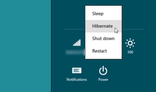 V Windows 8.1 se z miško pomaknite na skrajni desni rob zaslona, da se prikaže orodna vrstica, ter odprite Nastavitve (Settings, zobato kolesce). Nato pritisnite Napajanje (Power) in izberite eno od možnosti (Zaustavitev sistema ali Shut down, Spanje ali Sleep, Mirovanje ali Hibernate in Ponovni zagon ali Restart).