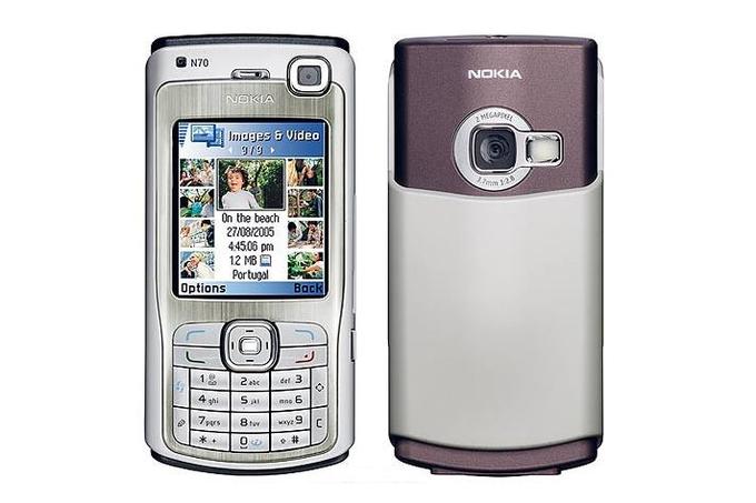 Nokia N70 je pred malce več kot desetletjem veljala za enega najboljših mobilnikov na trgu.  |  Foto: Nokia | Foto: 