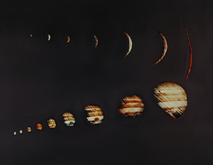 V letih 1973 in 1974 sta Jupiter kot prvo in drugo vesoljsko plovilo obiskala Pioneer 10 in Pioneer 11 (v tem zaporedju). Sondi sta posneli prve bližnje fotografije Jupitrove goste atmosfere in njegovih lun. | Foto: NASA