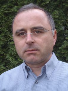Marko Snoj je predstojnik Inštituta za slovenski jezik Frana Ramovša ZRC SAZU. | Foto: Alenka Snoj, Wikimedia Commons