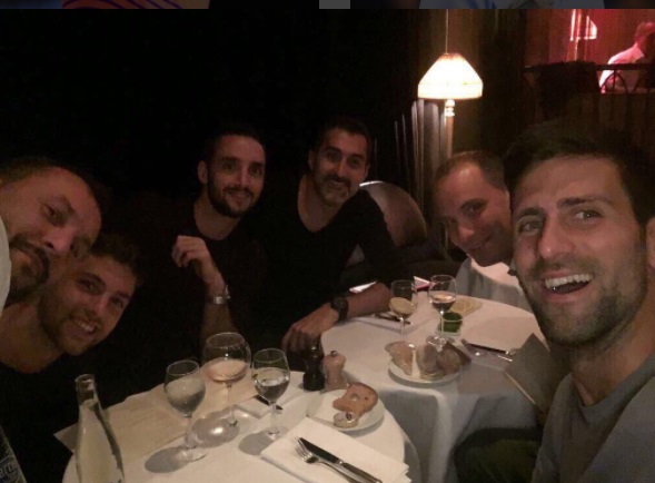 V Parizu so se dobili na večerji. | Foto: Instagram/Getty Images