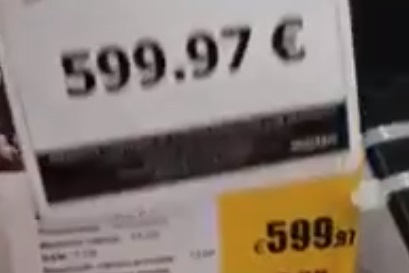 Takole so lani v eni od tujih trgovin z elektroniko znižali ceno televizorja.  | Foto: YouTube