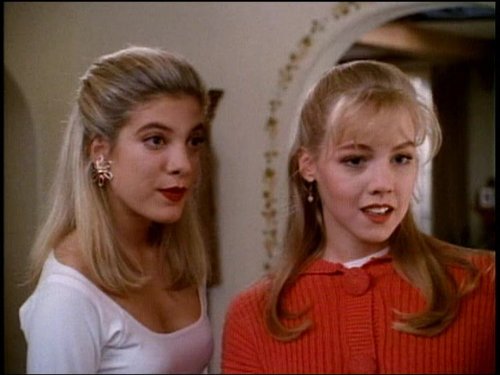 Tori in Jennie v eni najbolj priljubljenih serij v 90. letih