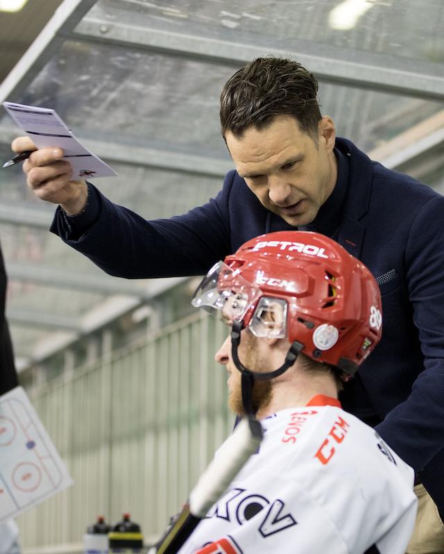 "Že večkrat sem rekel, da je Olimpija dober nasprotnik in da ne bo lahko. In tudi ni. Držali smo se dogovora pred tekmo. Na koncu se je izšlo," je po zmagi dejal trener Jesenic Gaber Glavič. | Foto: Matic Klanšek Velej/Sportida