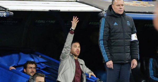 Sergio Ramos se je proti koncu srečanja znašel tik ob madridski klopi. | Foto: Twitter - Voranc