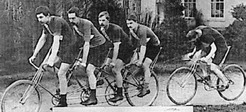 Prvi lovilci rekordov so zračni žep lovili za kolesarsko ekipo na enem kolesu. | Foto: 