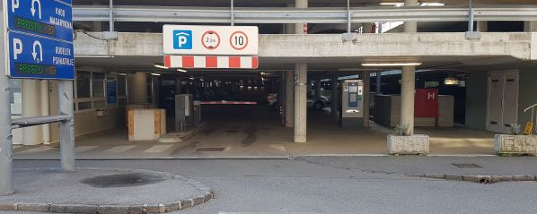 Uvoz v parkirno hišo z Ljubljanske ulice. | Foto: Best in Parking
