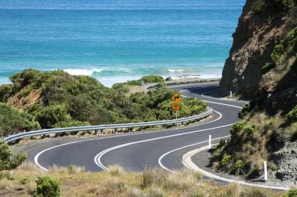 Čudovito vzdrževana cesta in takšni zavoji so raj za vozniške navdušence. | Foto: Victoria Australia