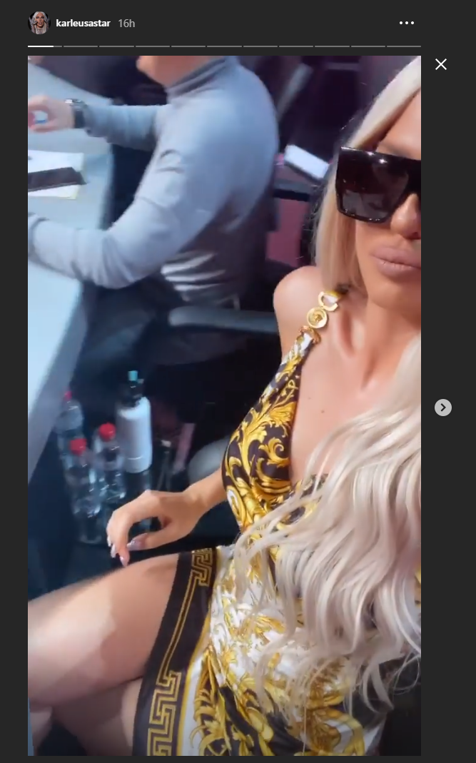 Jelena Karleuša se zabava med snemanjem televizijske oddaje. | Foto: Instagram & Imdb