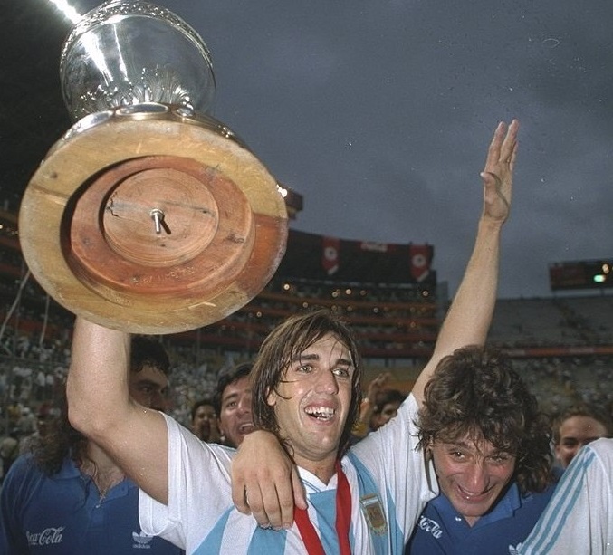 Argentinci so poleti 1993 drugič v nizu postali južnoameriški prvaki. | Foto: Getty Images