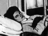 Najslavnejša superprenašalka bolezni v zgodovini je najverjetneje leta 1869 rojena Irka Mary Mallon, ki se je je oprijel vzdevek Tifus Mary oziroma Tifusna Mary. Po selitvi v ameriški New York je s tifusom okužila več kot 50 ljudi, sama pa ni kazala nobenih znakov bolezni.  | Foto: Thomas Hilmes/Wikimedia Commons