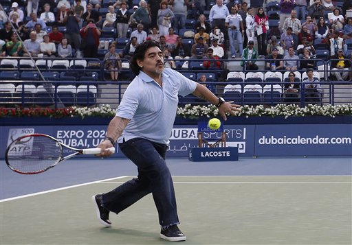 Argentinski nogometaš je bil spreten tudi pri tenisu. 