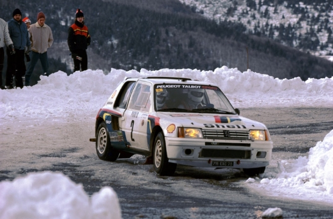 Ari Vatanen in Terry Harrymann (peugeot 205 T16) leta 1985, ko bi imela brez časovnega pribitka kar 13 minut prednosti pred Walterjem Rohrlom (Audi). | Foto: Peugeot
