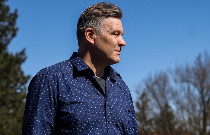 59-letnik sledi načelom starejših ljudi, ki so v življenju že nekaj doživeli, in poudarja pomembnost vseživljenjskega učenja.  | Foto: Vid Ponikvar