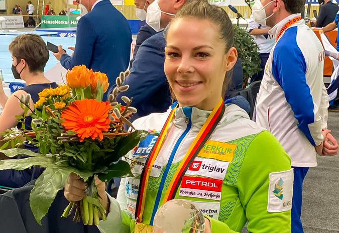 Tjaša Kysselef je sezono začela z zmago na preskoku.  | Foto: Gimnastična zveza Slovenije