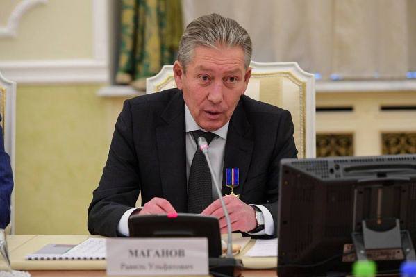 Maganov naj bi skočil skozi okno bolnišnice. | Foto: Twitter/Daily Loud