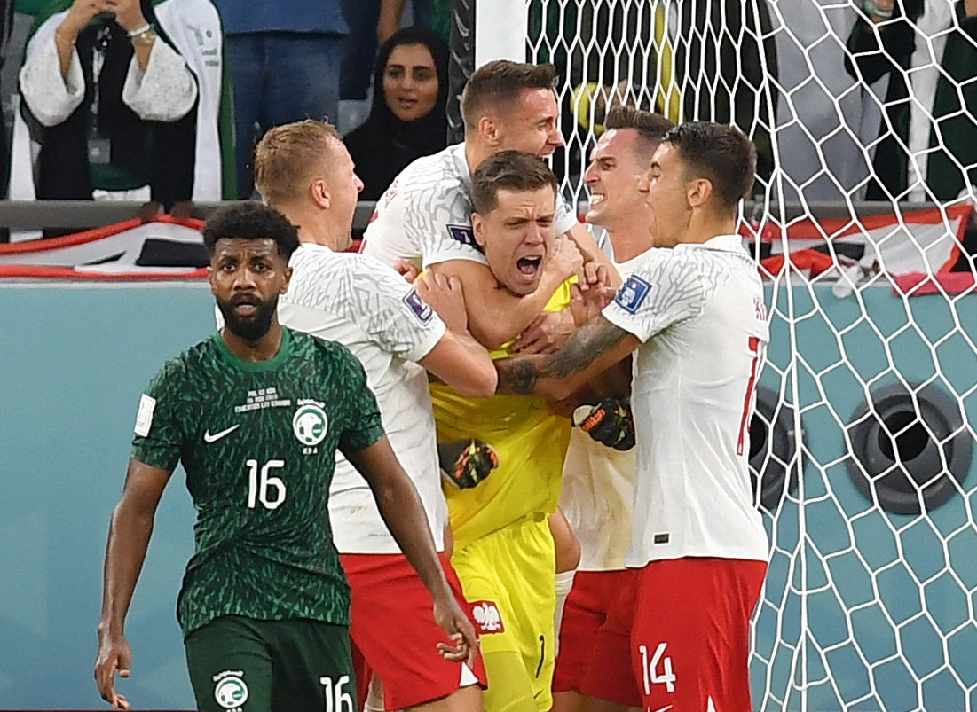 O goleiro polonês Wojciech Szczesny concluiu uma rica carreira no futebol no verão. | Foto: Reuters