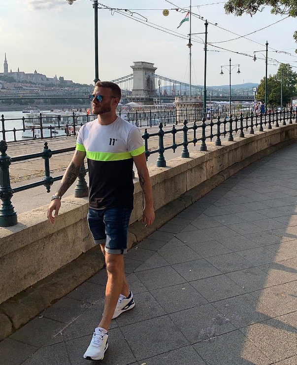 Budimpešta ga je navdušila do te mere, da se bo v prihodnosti še zagotovo vračal na Madžarsko. In to ne le kot turist ... | Foto: Instagram/Miha Blažič