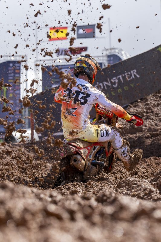 Tim Gajser se v blatu odlično znajde. | Foto: Honda Racing/ShotbyBavo