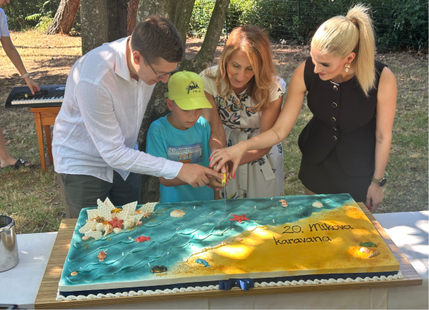 Razrez slavnostne torte | Foto: MIK Celje