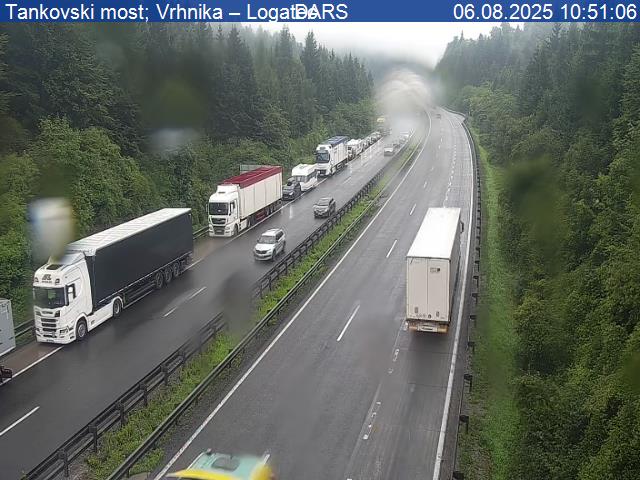 Cesta A1/E61/E70, Ljubljana - Koper, Tankovski most, pogled proti Ljubljani. | Foto: DARS