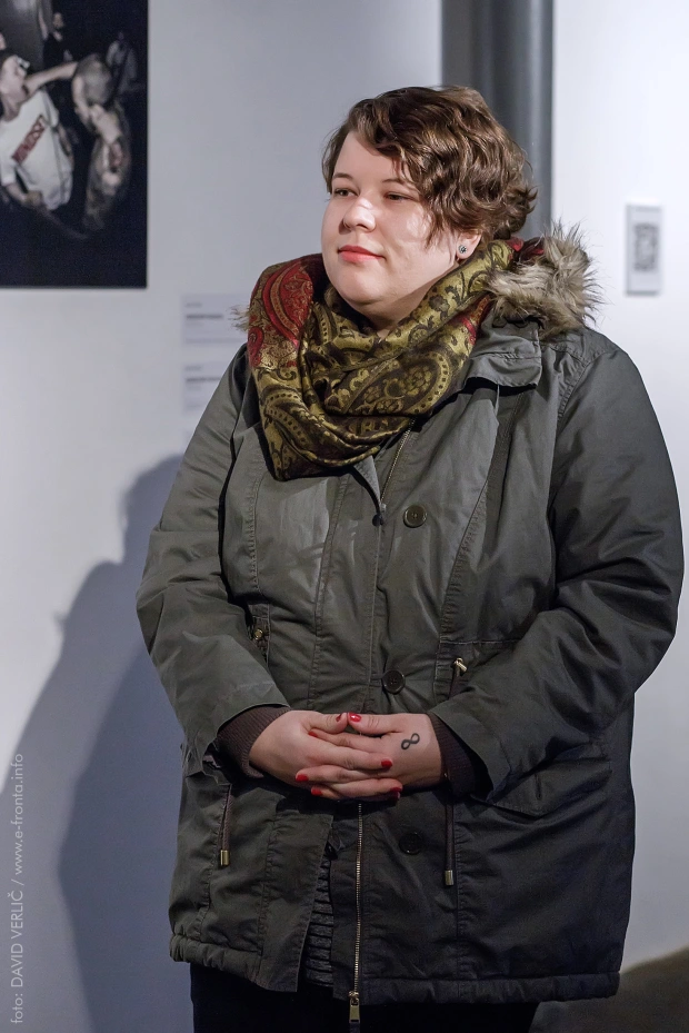 Valerija prihaja iz sveta umetnosti, raziskav in mednarodnih projektov, zdaj pa v Slovenski vojski odpira vprašanja etike in odgovorne rabe umetne inteligence. | Foto: Borut Peterlin