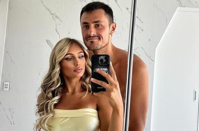 Bernard Tomic, Keely Hannah | Foto: Instagram