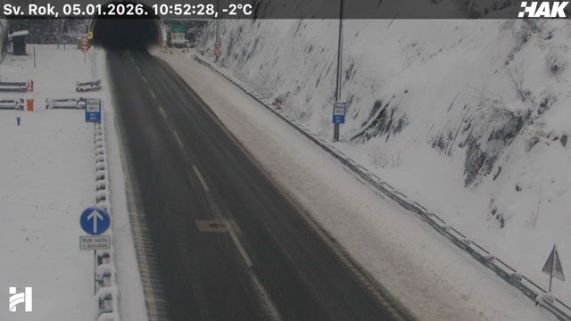 Sneg pada tudi v notranjosti in gorskih predelih Hrvaške. | Foto: Spletna kamera/HAK