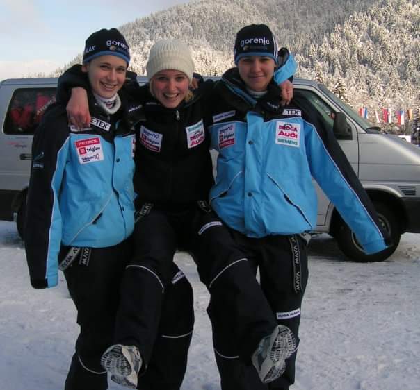 V družbi Tamare Kancilija in Maje Vtič, ki je ravno v soboto na Ljubnem uradno sklenila svojo športno pot. | Foto: Osebni arhiv