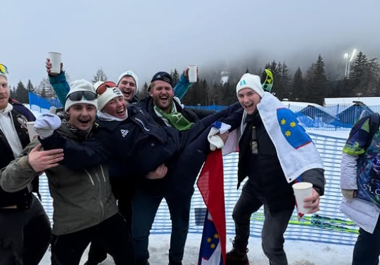 Tudi v težkih trenutkih ima podporo najbližjih. | Foto: Osebni arhiv