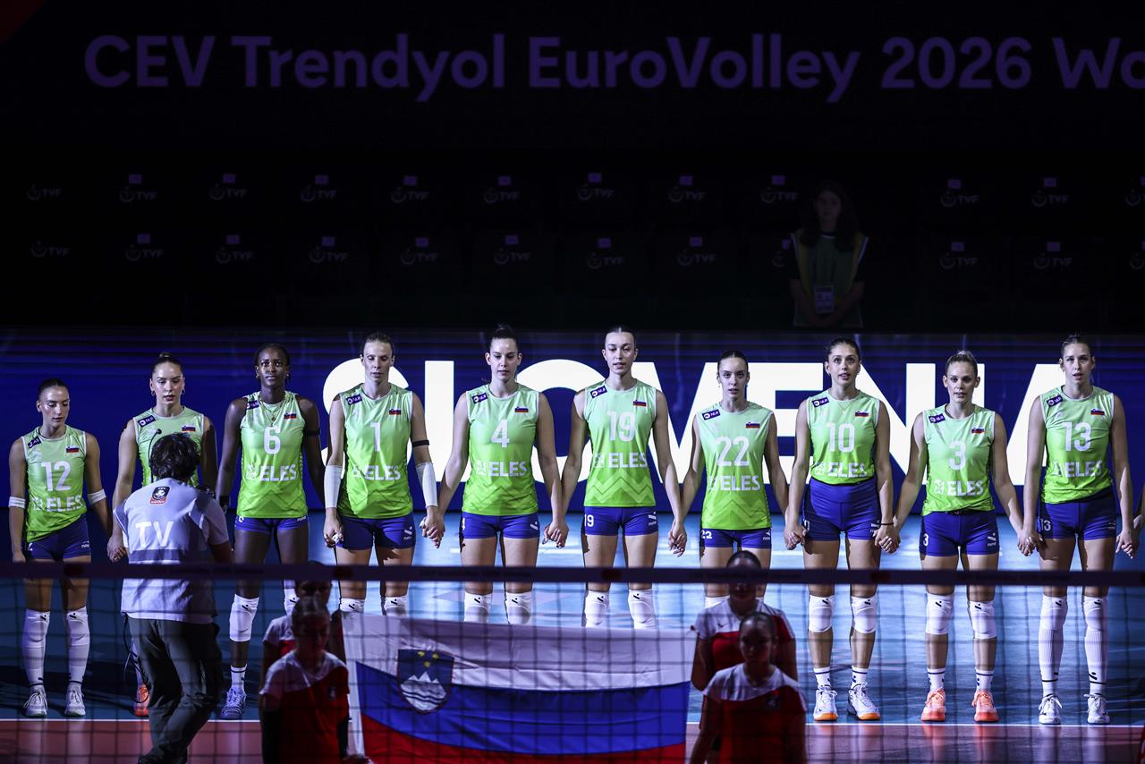 Slovenke za tretje mesto v skupini ugnale Madžarke