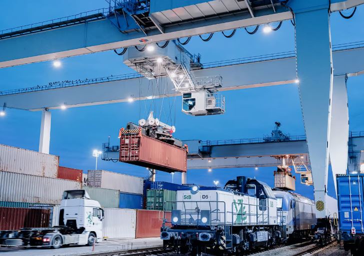"Naša priložnost ni v kopiranju Gradca, Budimpešte ali Zagreba, ampak v jasni specializaciji. Majhnost je pri obsegu lahko slabost, pri hitrosti odločanja pa bi lahko bila prednost." | Foto: Cargo Terminal Graz