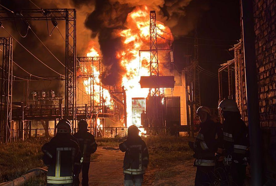 Napetosti in kršitve premirja: Zelenski nastavlja pogoje za mir