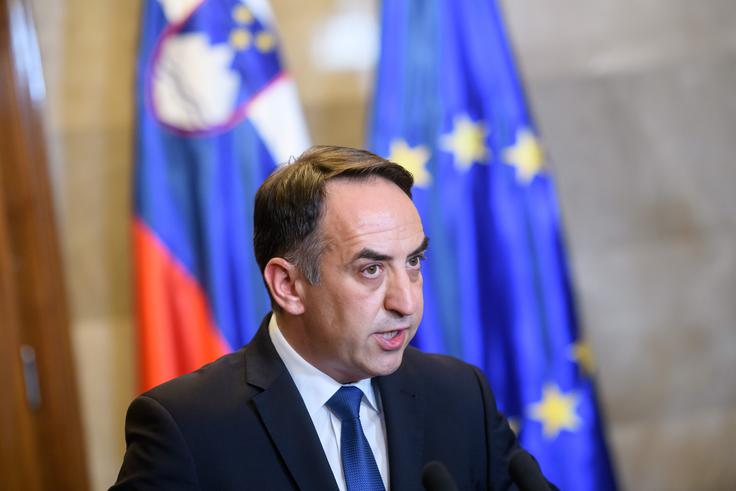 Vodja poslancev LMŠ Brane Golubović je zatrdil, da sredino dogajanje na odboru ne pomeni nezaupnice ministru. | Foto: STA ,