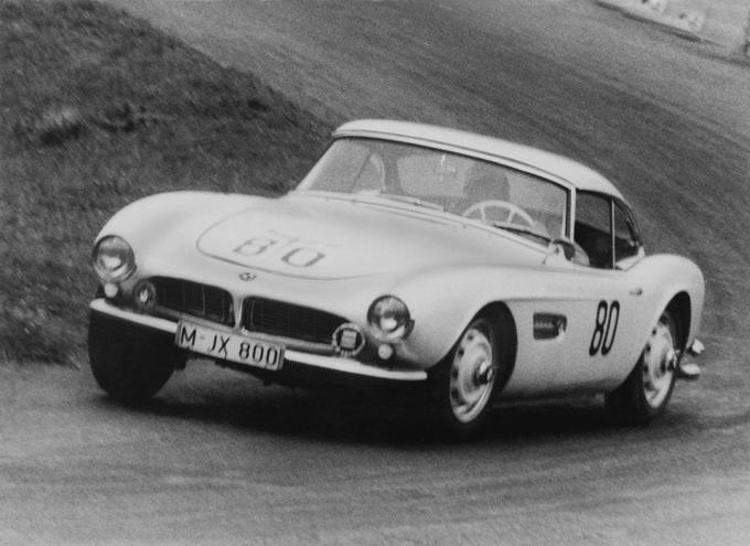 Z avtomobilom je še pred Preslyjem dirkal znani nemški dirkač Hans Stuck. | Foto: BMW