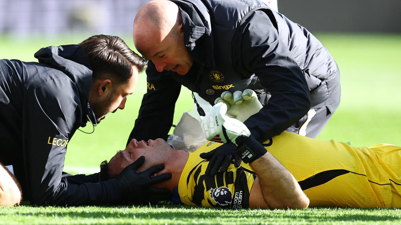 Emiliano Martinez operiran: Vrnil se bom v nekaj tednih