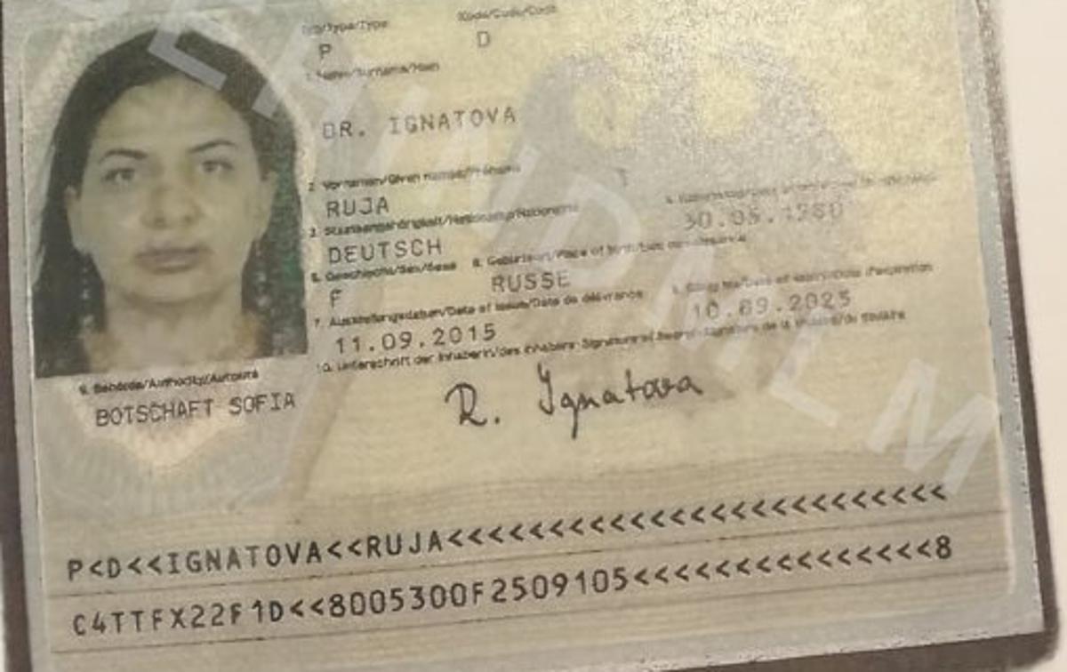 Ruja Ignatova, OneCoin | Potni list Ruje Ignatove razkriva, da ima nemško državljanstvo, rodila se je v mestu Ruse v Bolgariji, letos pa bo dopolnila 40 let. Zelo verjetno je sicer, da danes ne uporablja tega potnega lista, saj je na begu tako pred oblastmi (v ZDA je obtožena finančne prevare in pranja denarja) kot več kot tremi milijoni opeharjenih žrtev OneCoina, ki jih zanima, kje je njihov denar. | Foto BehindMLM / OneCoin