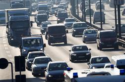 Šokantno odkritje na avtocesti: voznik našel odrezane ženske roke