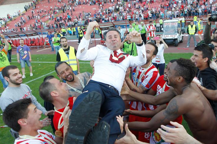 Slaviša Stojanović je popeljal Crveno zvezdo do naslova srbskega nogometnega prvaka. | Foto: Sportida