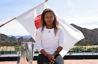 Mlada Japonka odpihnila Sereno Williams, poslovila se je že tudi Hercogova