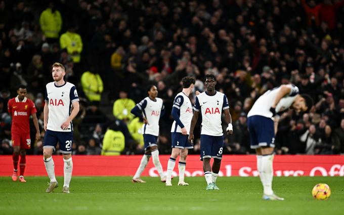 Nogometaši Tottenhama so pred dobrima dvema tednoma na domači zelenici proti Liverpoolu v prvenstvu prejeli kar šest zadetkov. | Foto: Reuters