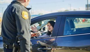 Ko praznični kozarec postane preveč: kako si povrniti vozniško dovoljenje