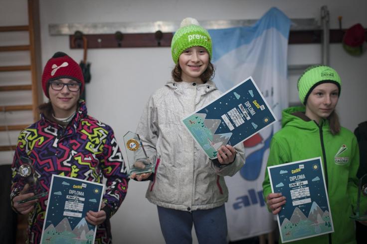 "Vedno je kazala veliko predanost, ki ji je prinesla vse te rezultate. Od nekdaj je bila zelo osredotočena na treninge in delo." Fotografija je izpred osmih let, s tekme v Nordijskem centru Žiri. | Foto: Bojan Puhek
