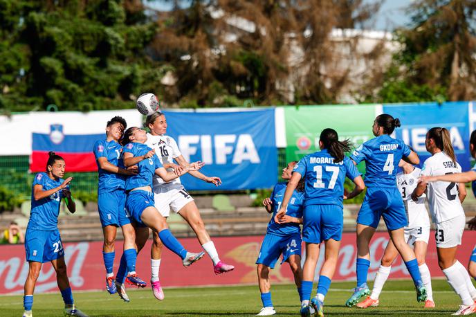 slovenska ženska nogometna reprezentanca : Grčija, liga narodov | Slovenke so na peti tekmi lige narodov dosegle peto zmago in naredile velik korak k neposrednemu napredovanju. | Foto Aleš Fevžer