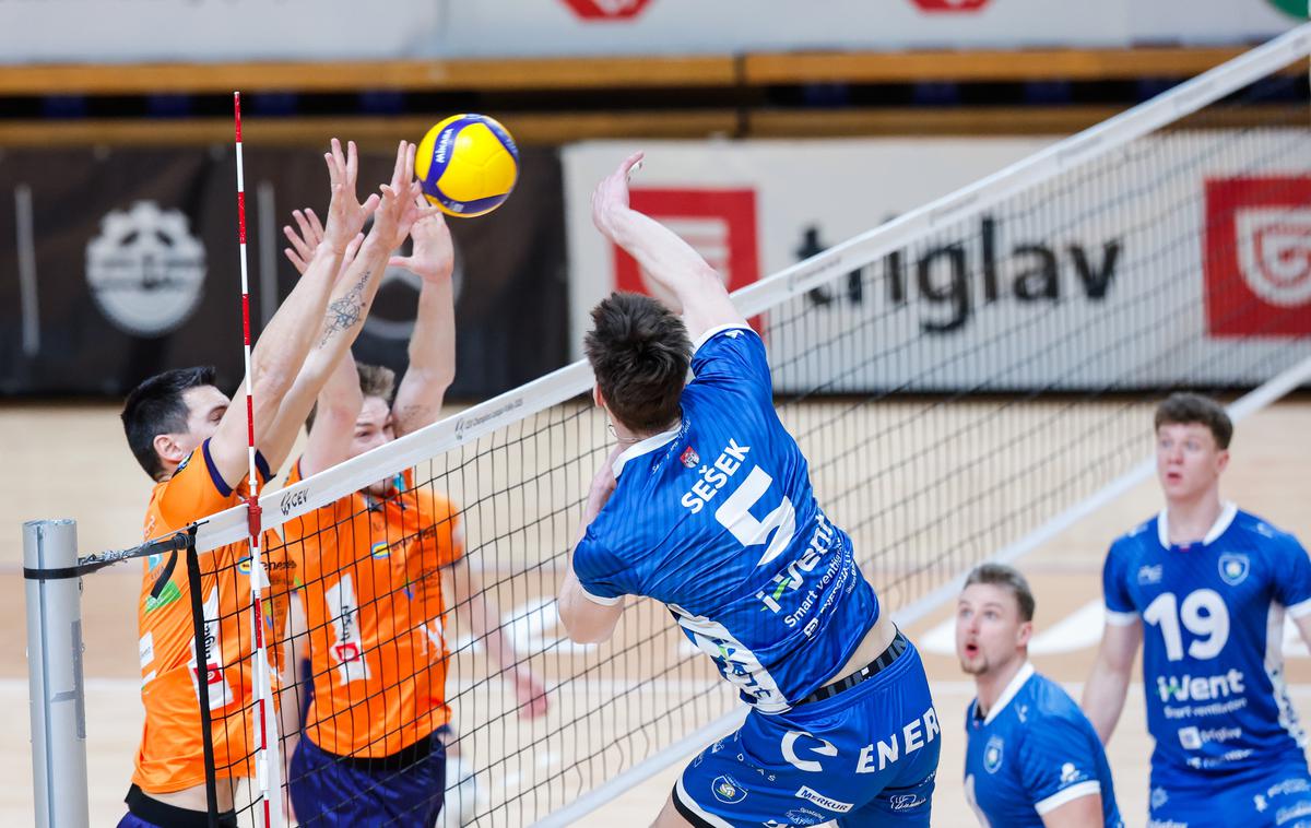 ACH Volley : i-vent Maribor | Vodilni ACH Volley je ugnal i-Vent Maribor. | Foto Aleš Fevžer