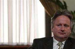 "Poldrugo leto smo izgubili zaradi napačne strategije bank upnic"