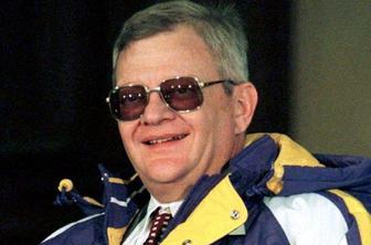 Umrl je Tom Clancy
