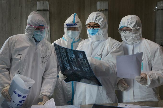 Število na novo okuženih z novim koronavirusom na Kitajskem pada že nekaj dni. | Foto: Reuters